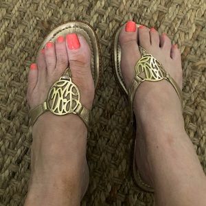 Lilly Pulitzer flip flops